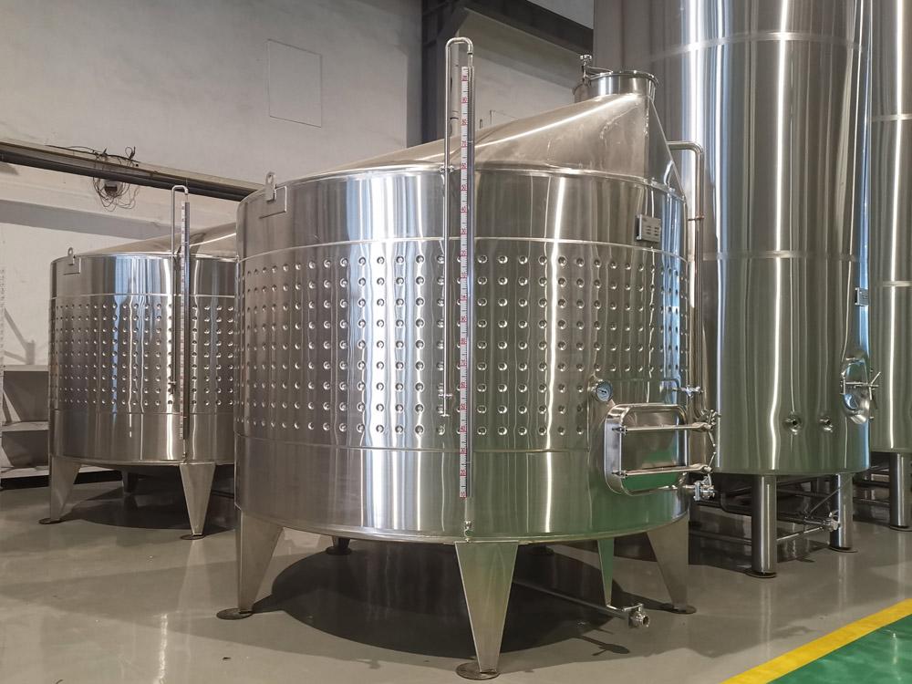 <b>4000L Round Wine Fermentation</b>